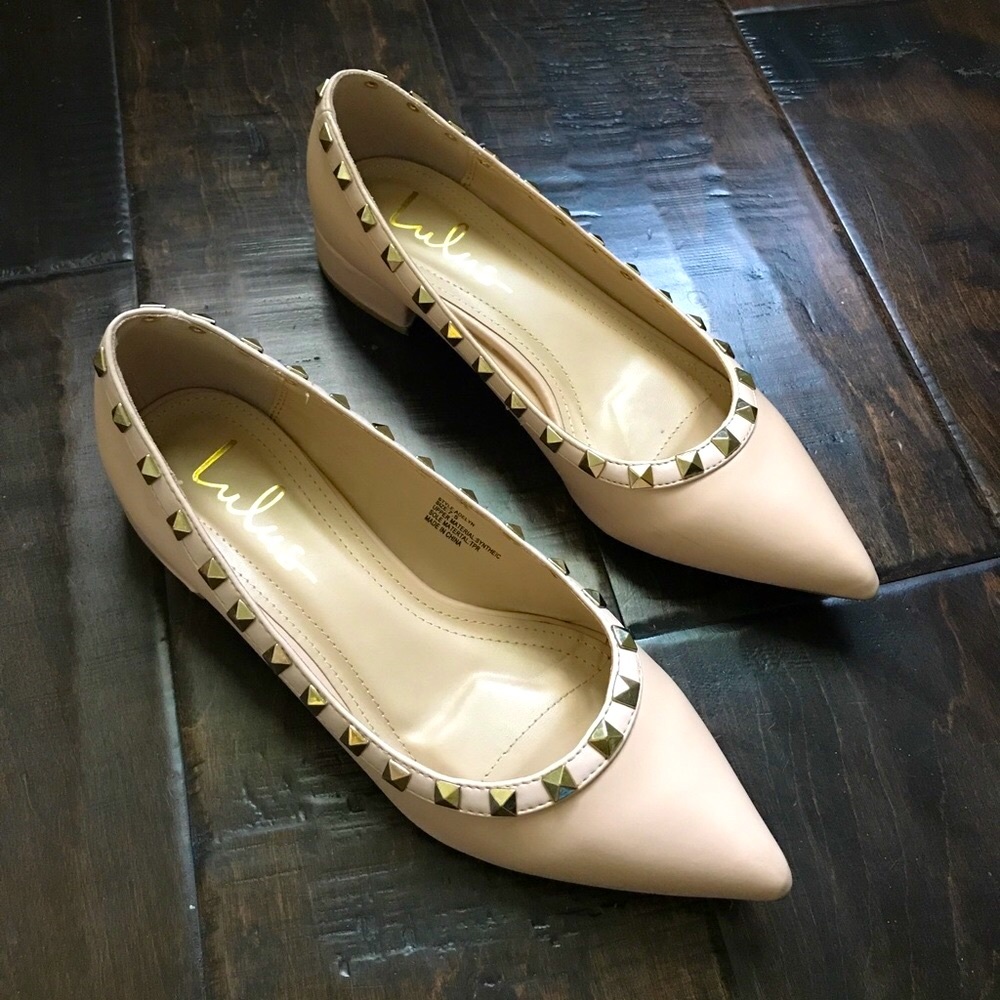 Lulus Studded Flats Pointed Toe Nude beige shoes